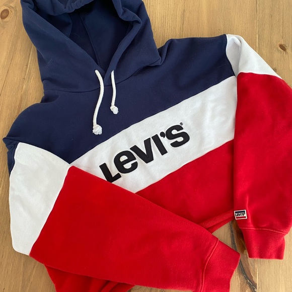 Levi’s Cropped Hoodie - Picture 1 of 1